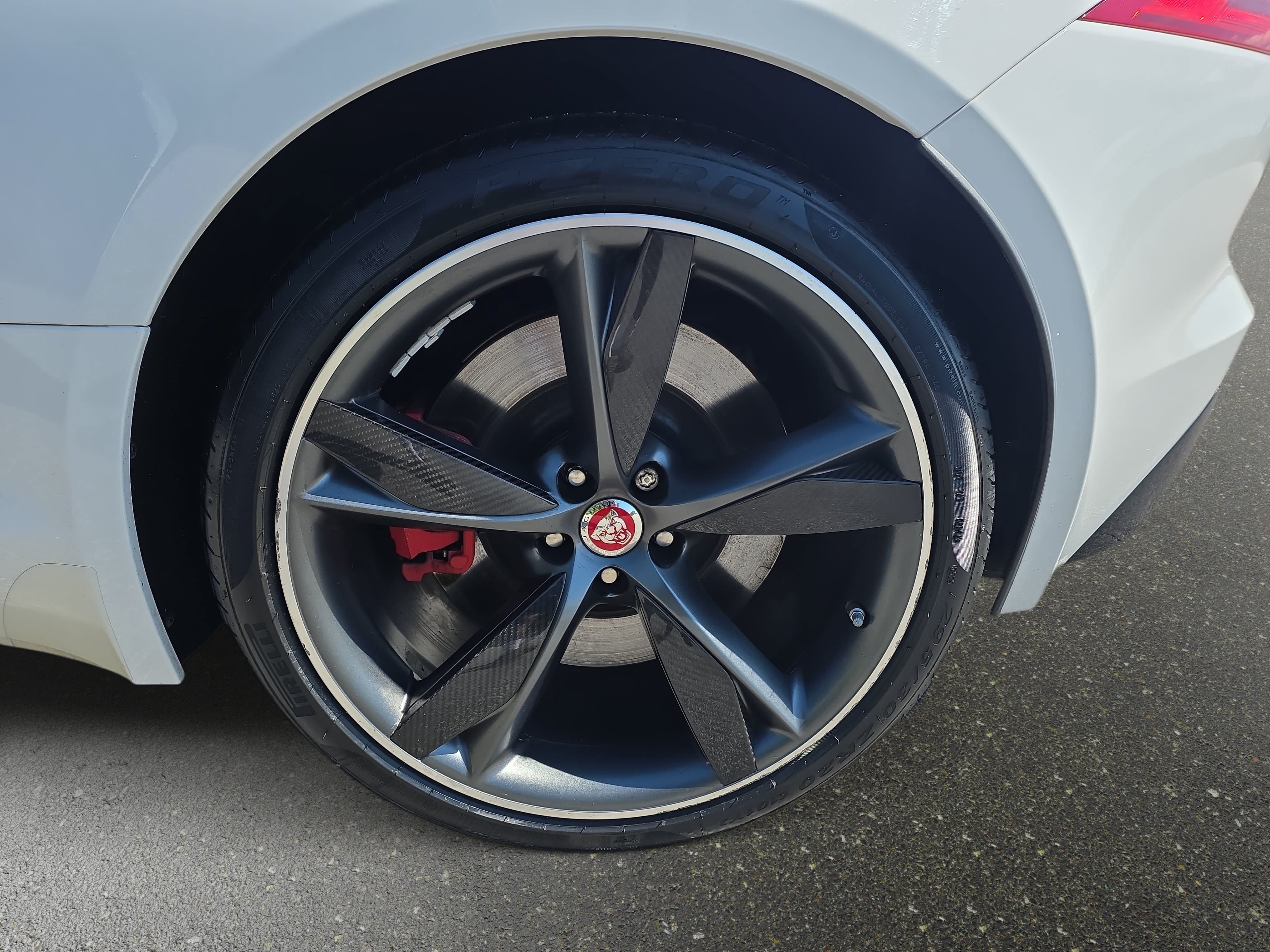 Used 2015 Jaguar F-TYPE S RWD image 31