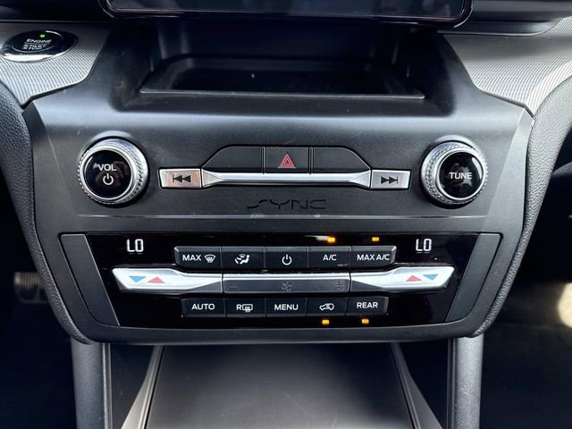 Used 2020 Ford Explorer XLT w/ Equipment Group 202A image 26