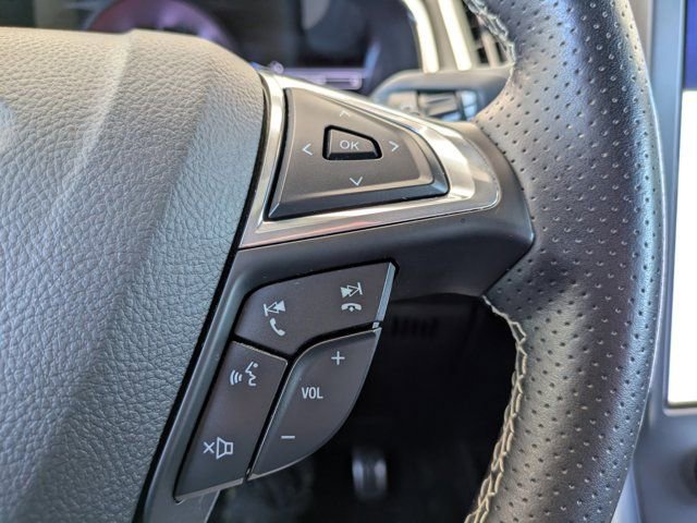 Used 2021 Ford Edge ST image 24