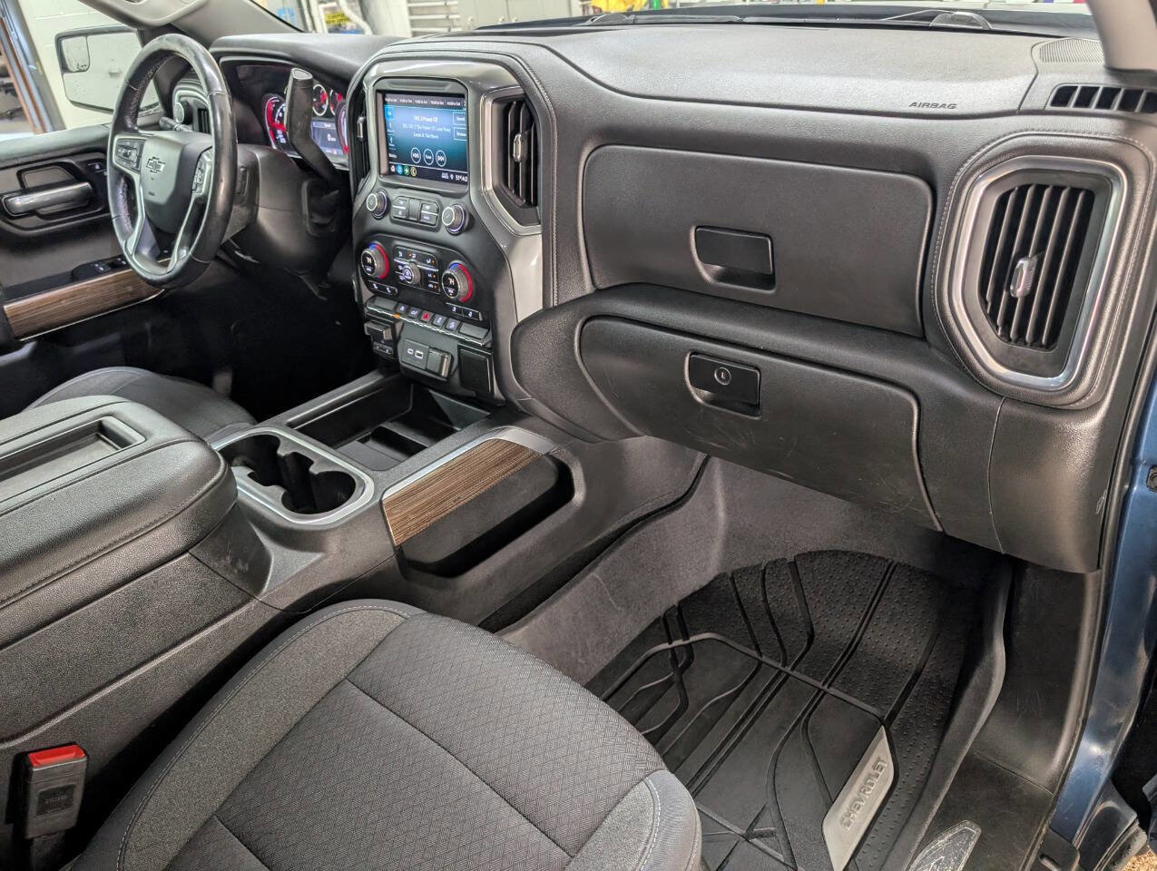 Used 2019 Chevrolet Silverado 1500 LT Trail Boss AWD/4WD image 18