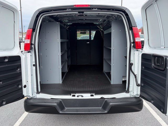 New 2026 GMC Savana 2500 w/ Driver Convenience Package RWD image 7