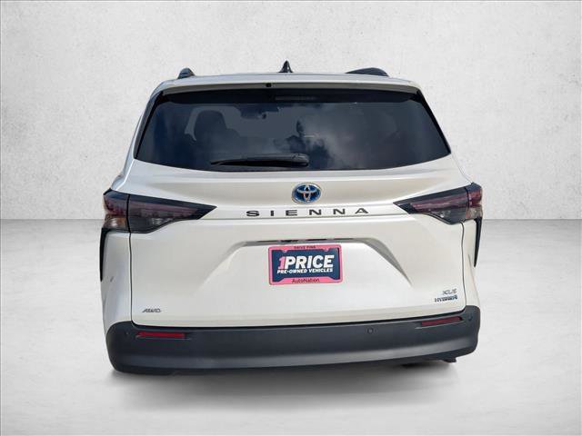 Used 2023 Toyota Sienna XLE w/ XLE Plus Package image 6