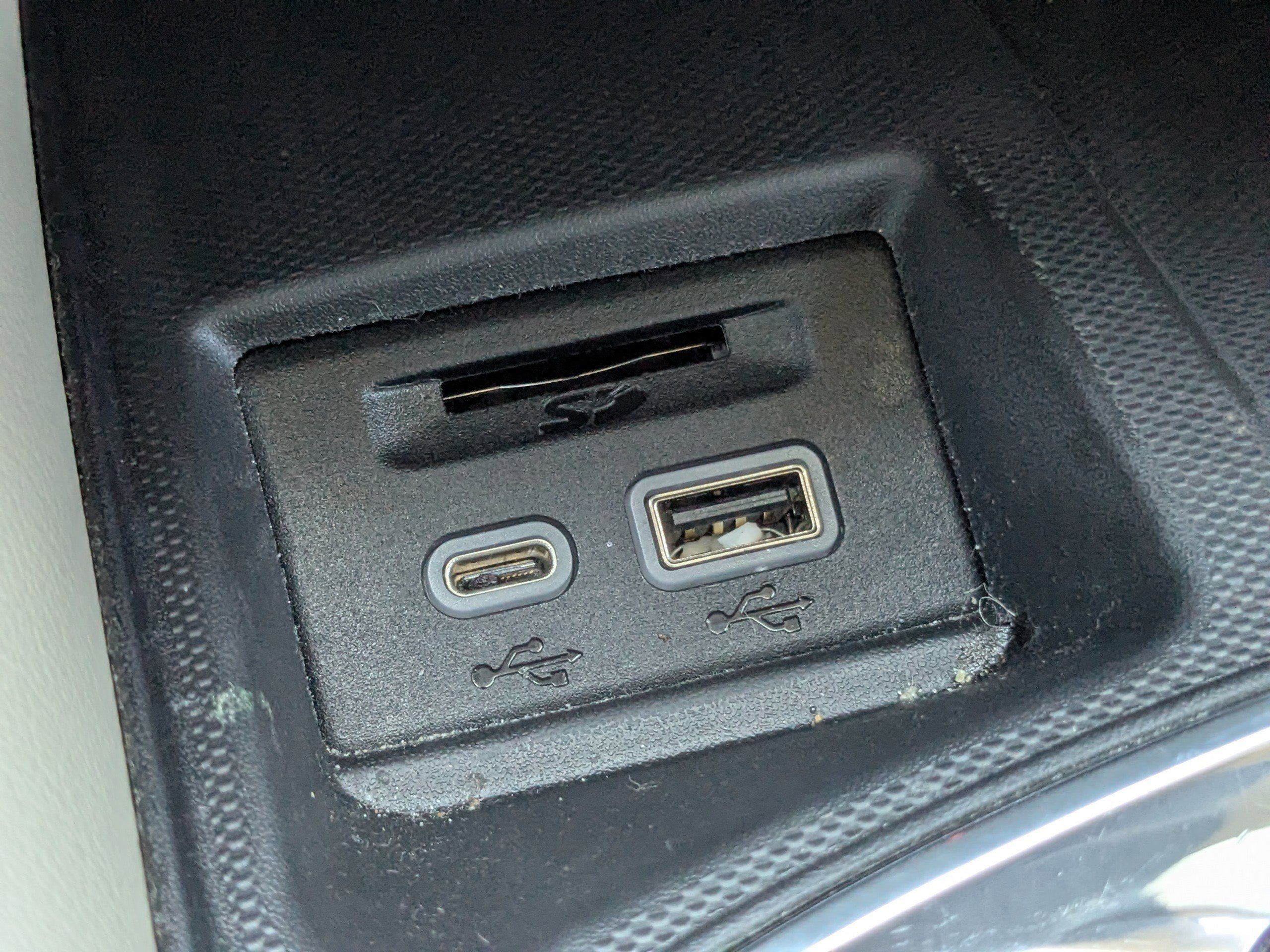 Used 2023 Buick Enclave Essence w/ Experience Buick Package image 25