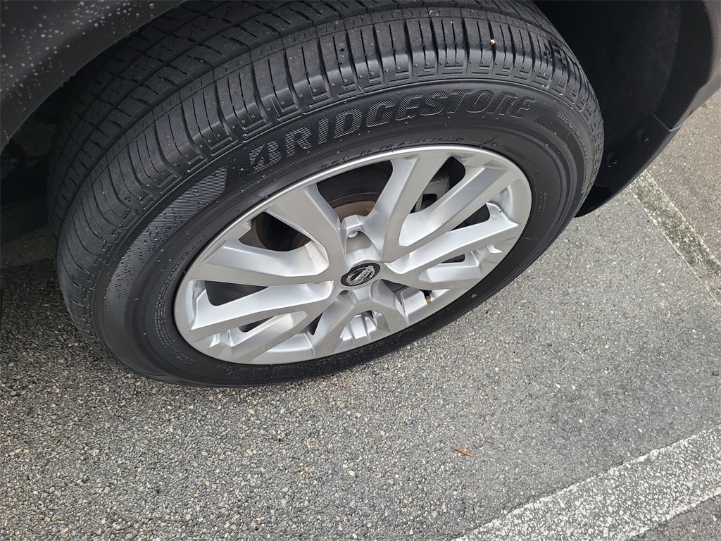 Used 2021 Nissan Rogue Sport SV image 5