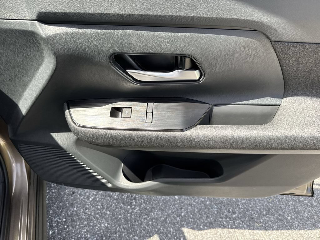Used 2025 Nissan Kicks SV FWD image 42