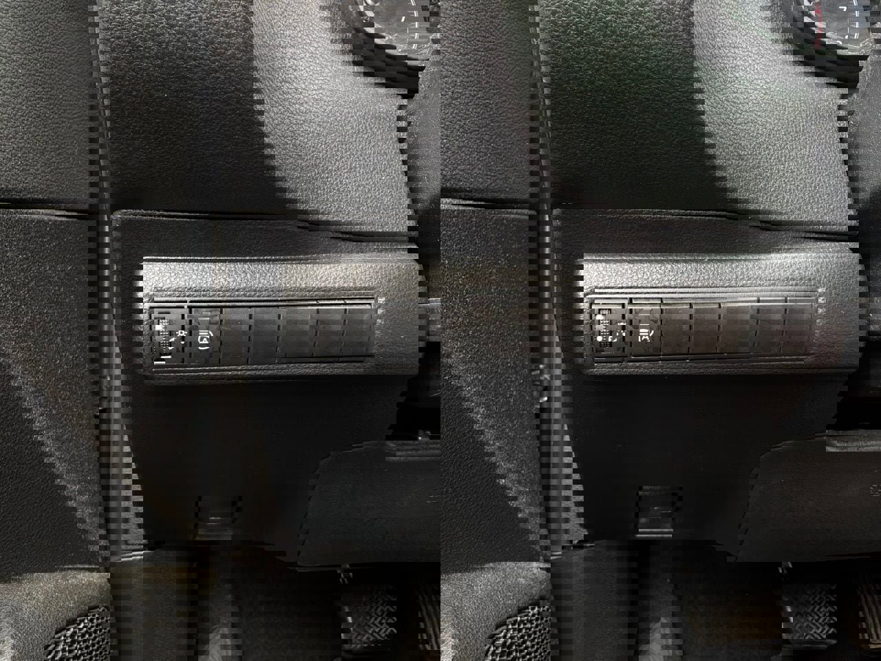 Used 2024 Toyota Corolla SE image 20