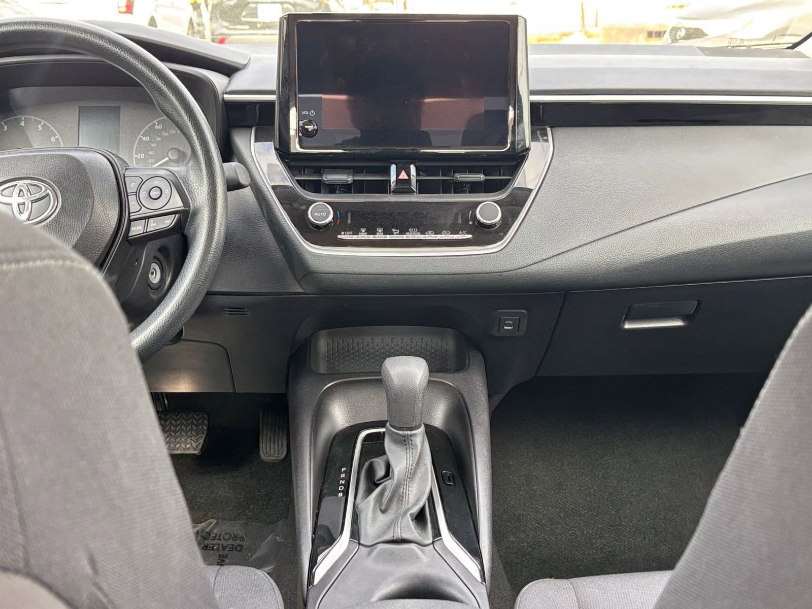 Used 2025 Toyota Corolla LE image 17