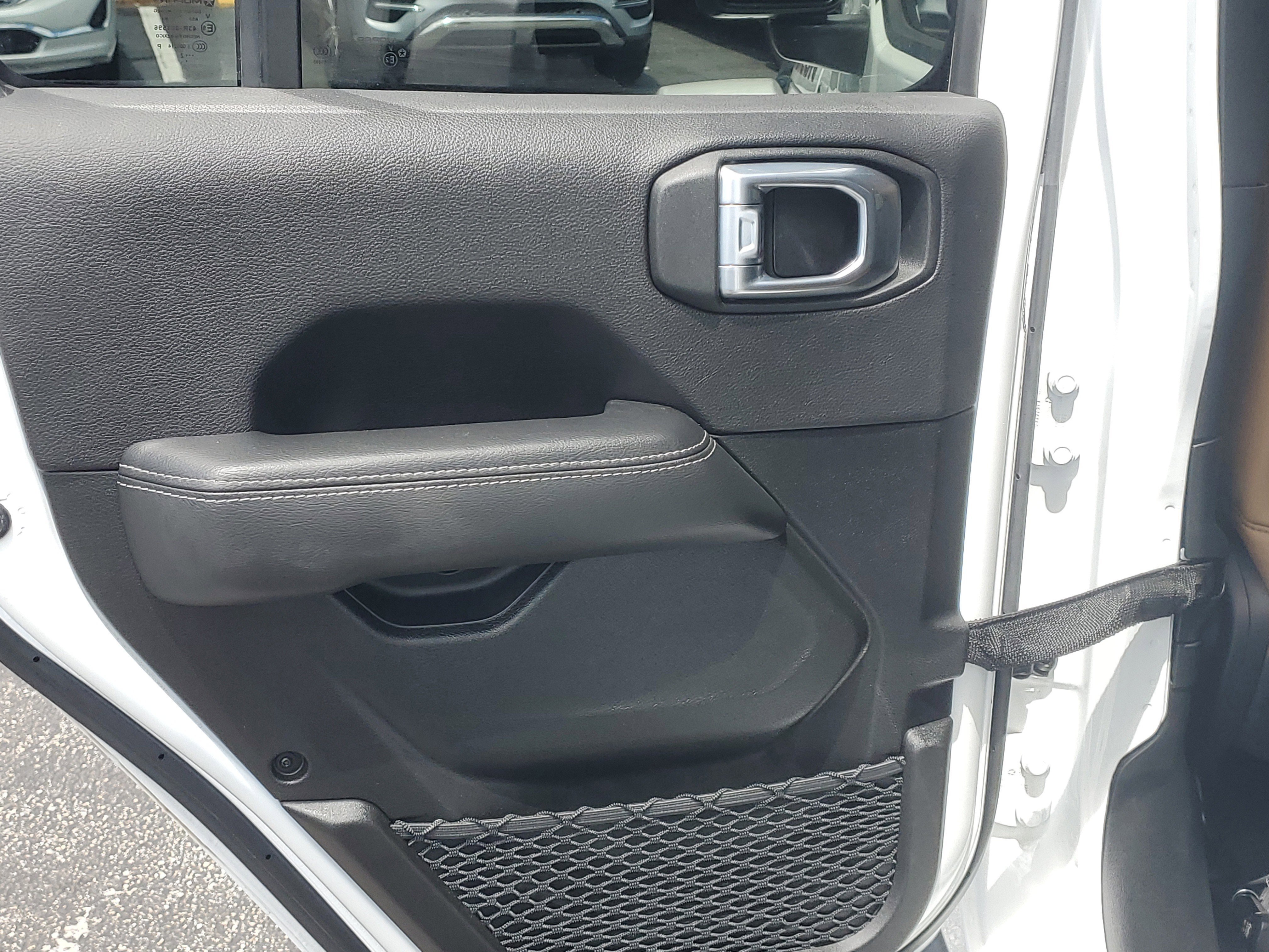 Used 2022 Jeep Gladiator Rubicon w/ LED Lighting Group image 14