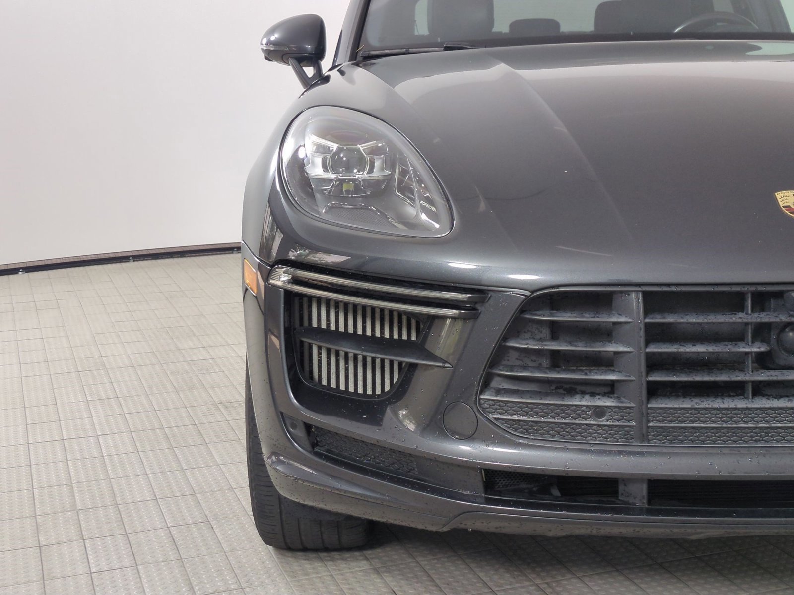 Used 2020 Porsche Macan Turbo AWD/4WD image 11