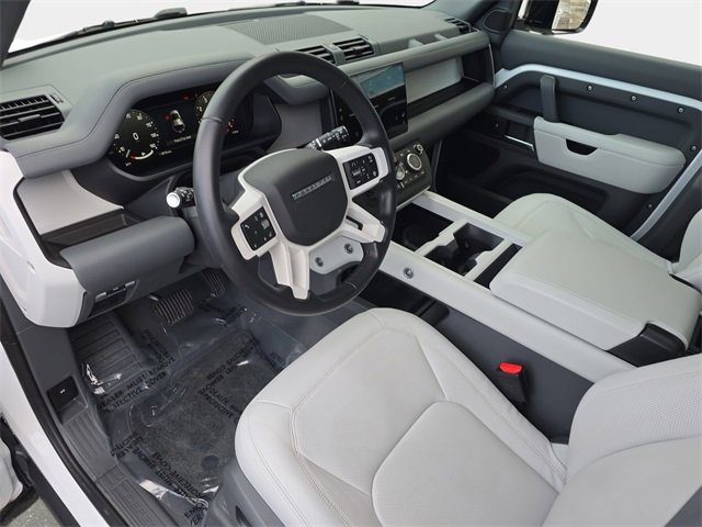 Used 2025 Land Rover Defender 110 S image 18