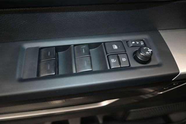 Used 2025 Toyota Tundra Platinum AWD/4WD image 12