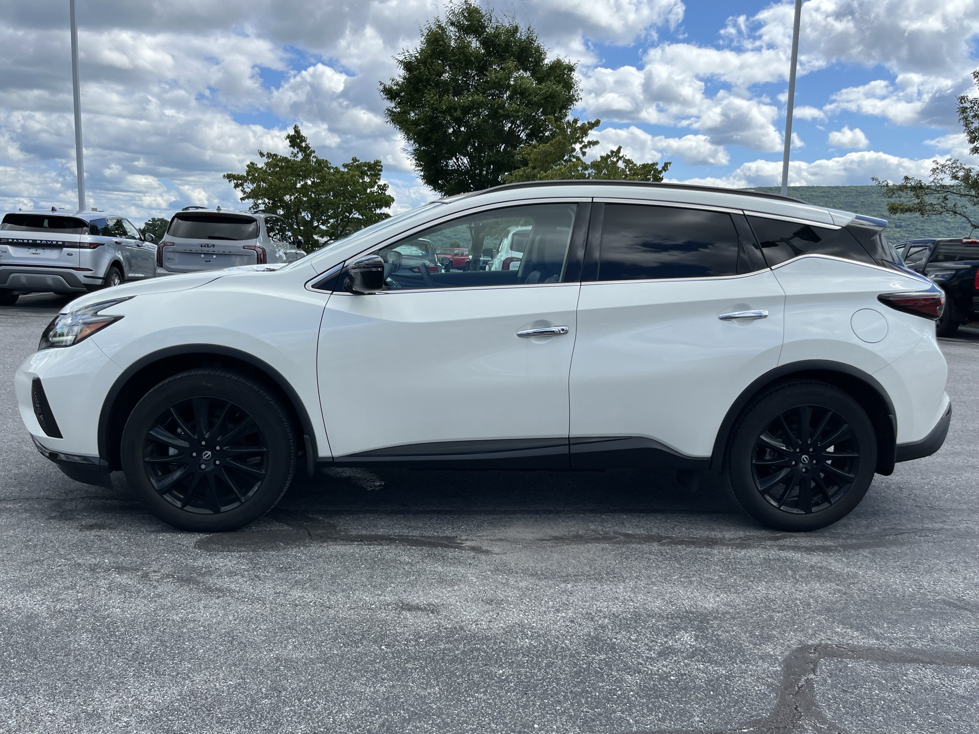 Used 2024 Nissan Murano SV w/ SV Midnight Edition Package AWD/4WD image 9