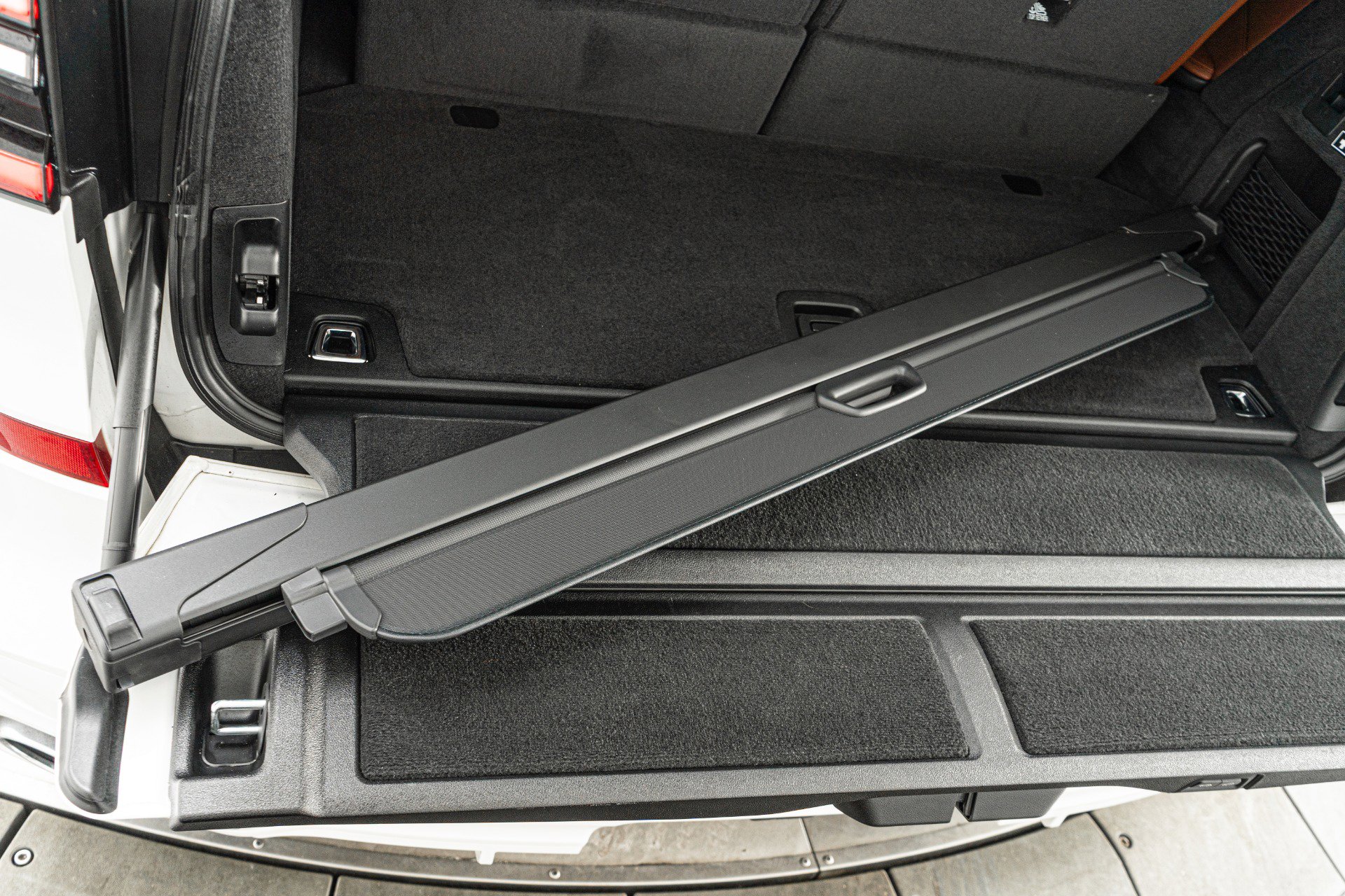 Used 2024 BMW ALPINA XB7 image 37