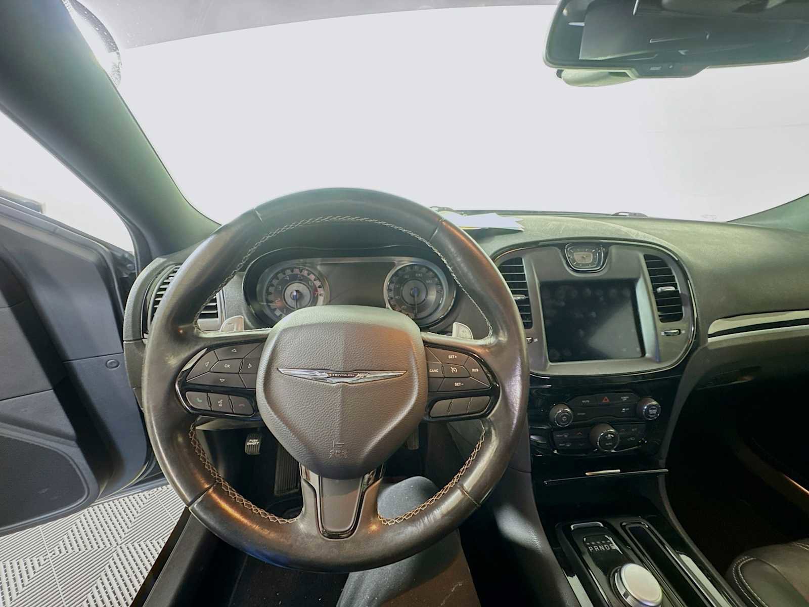 Used 2019 Chrysler 300 S image 9