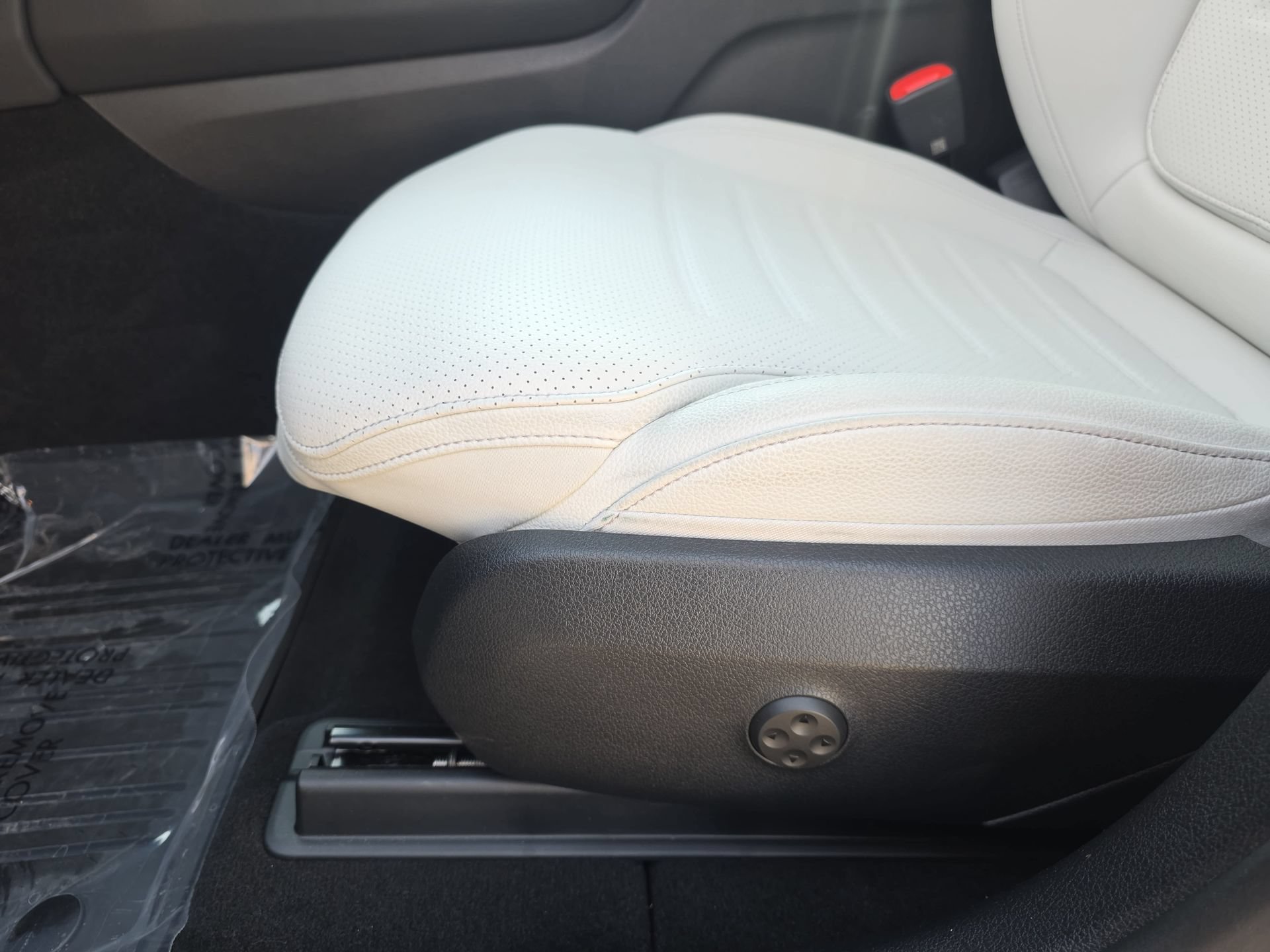 Certified 2026 Mercedes-Benz GLC 300 4MATIC image 28
