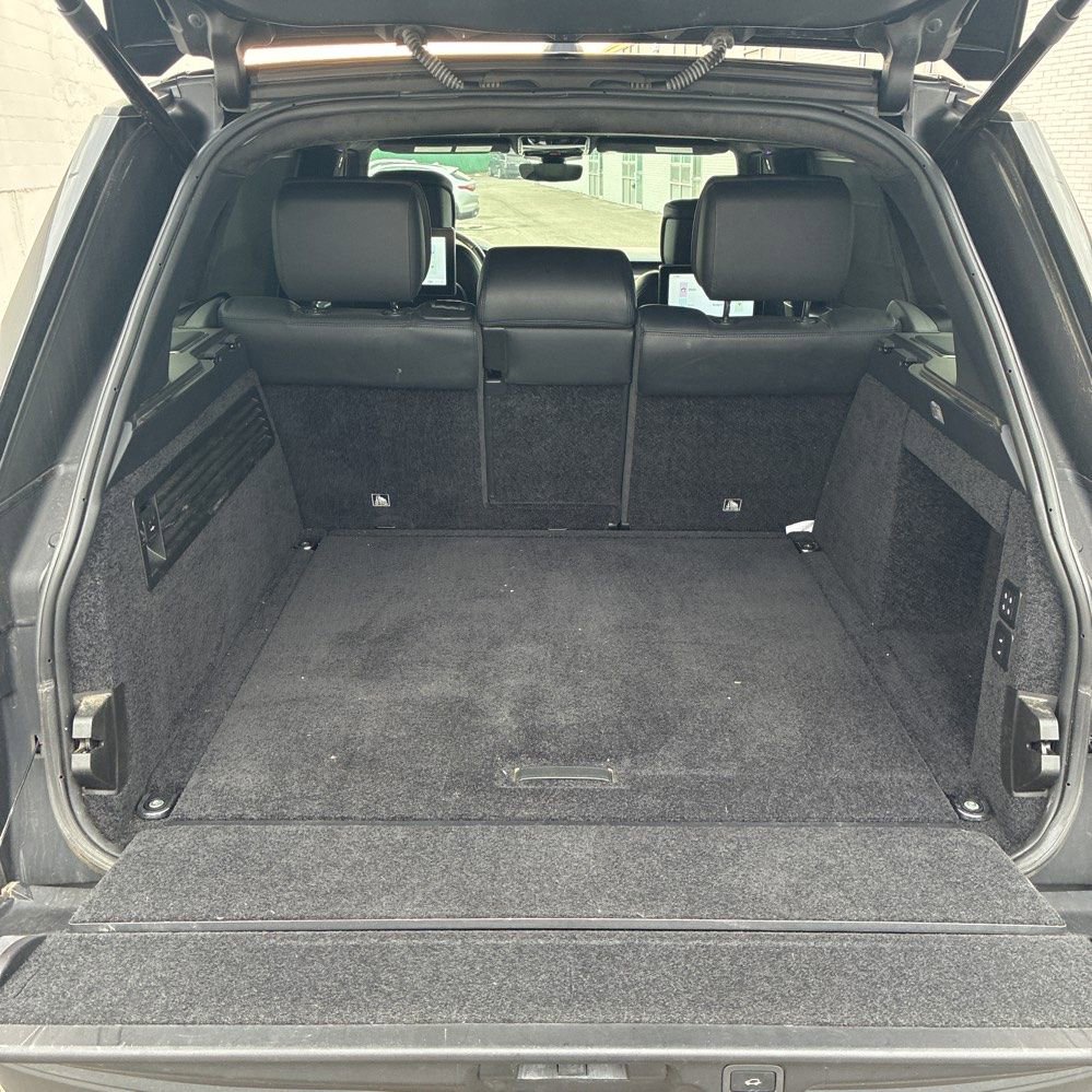 Used 2020 Land Rover Range Rover Long Wheelbase Autobiography image 11