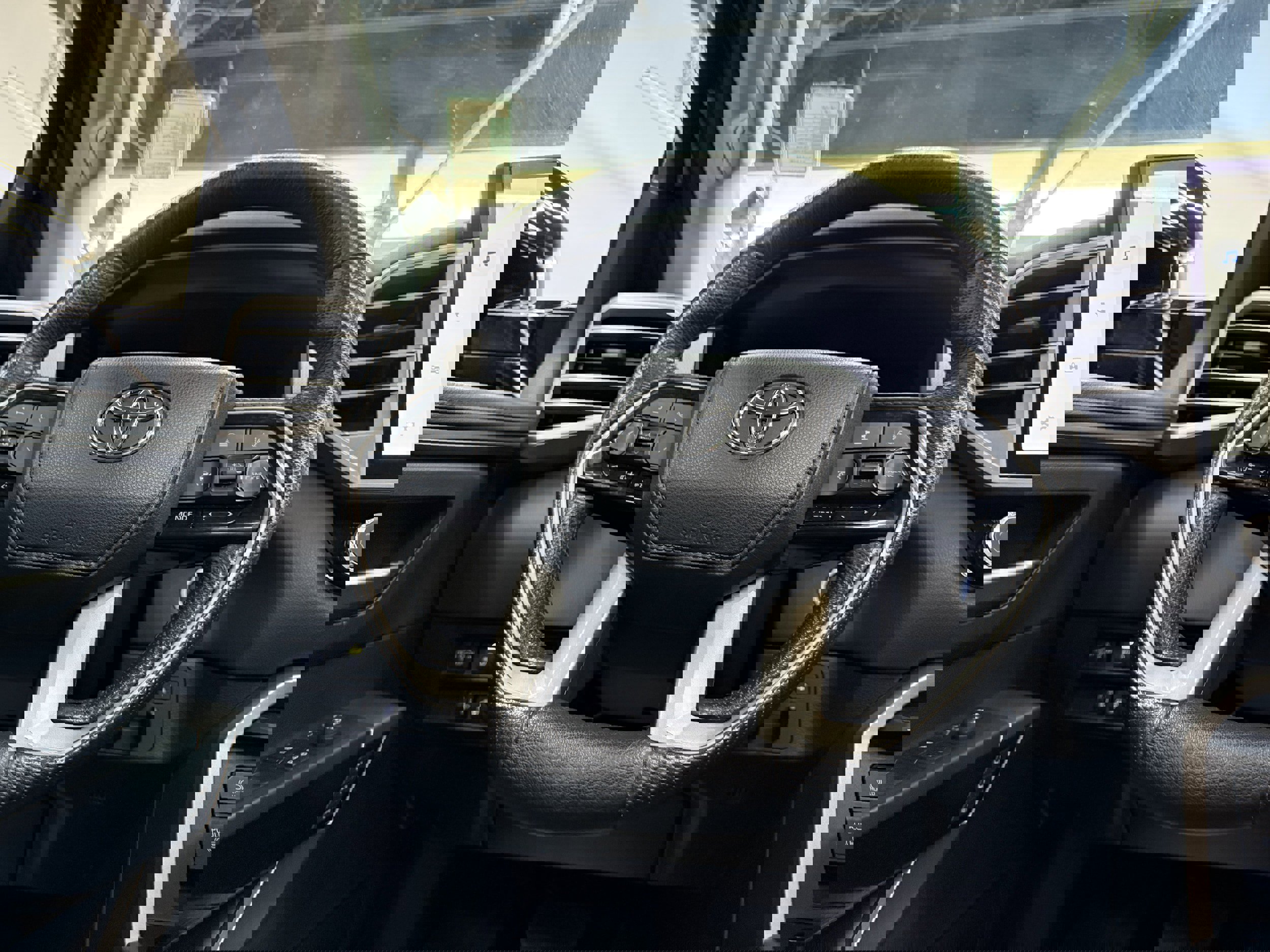 Used 2022 Toyota Tundra Limited image 15