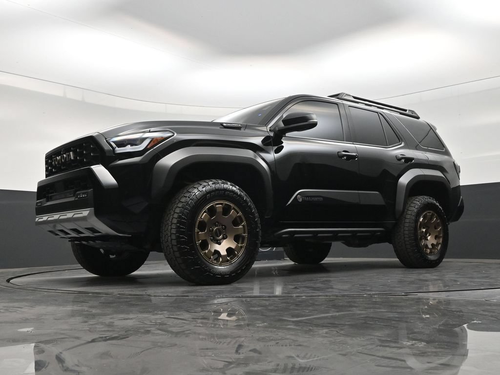 Used 2025 Toyota 4Runner Trailhunter AWD/4WD image 19