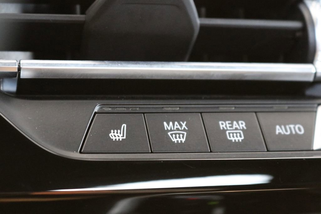 Used 2025 BMW Z4 sDrive30i RWD image 14