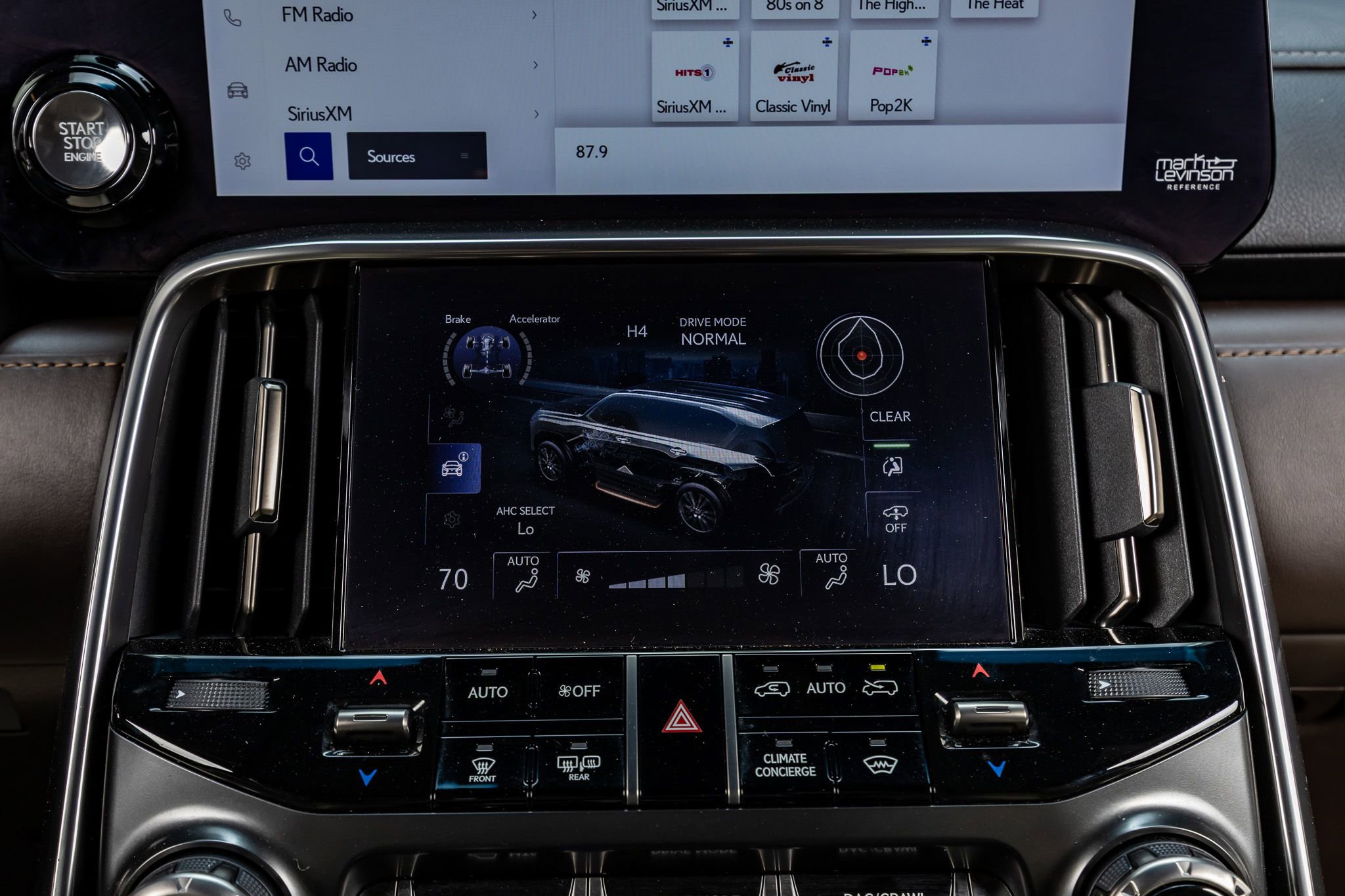 Used 2024 Lexus LX 600 4WD w/ Luxury Package image 24