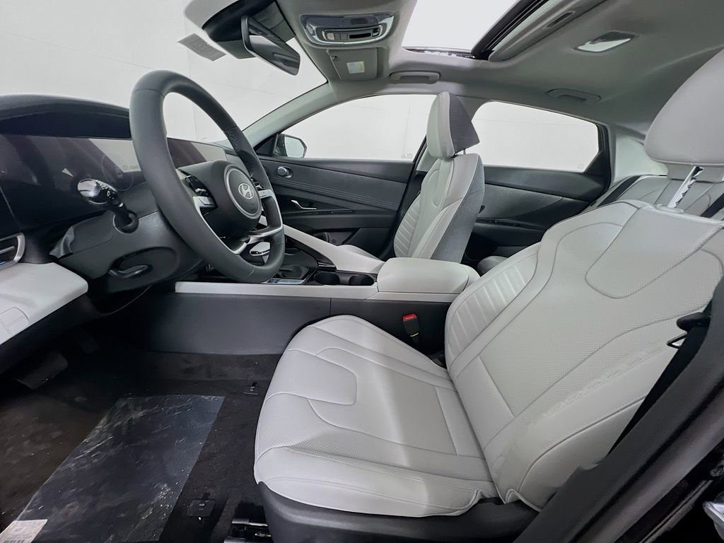 New 2026 Hyundai Elantra Limited FWD image 19
