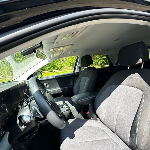 Certified 2025 Hyundai Ioniq 5 SE image 12