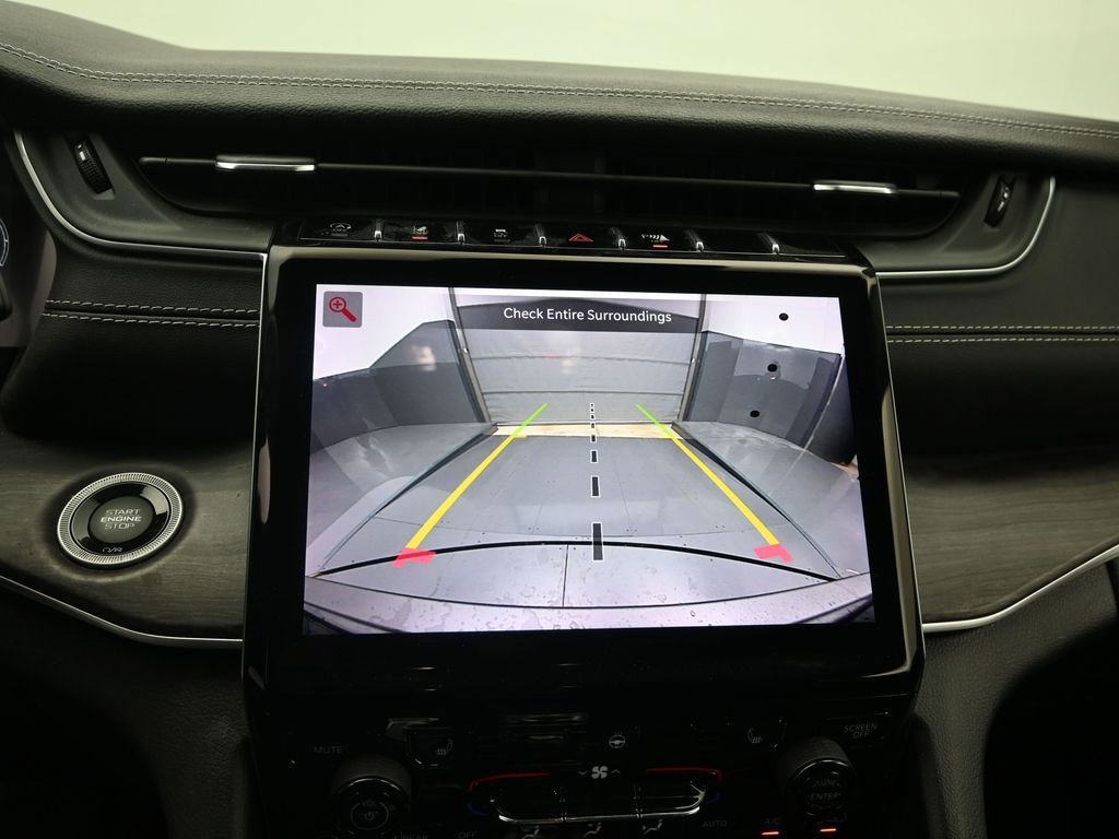 Used 2022 Jeep Grand Cherokee Limited image 11