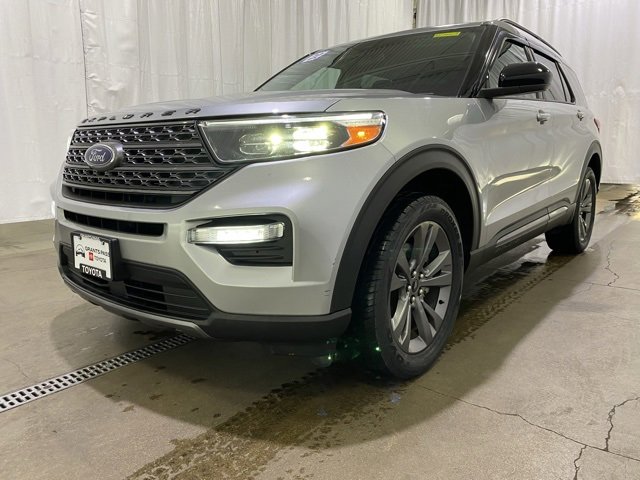 Used 2022 Ford Explorer XLT w/ Equipment Group 202A image 26