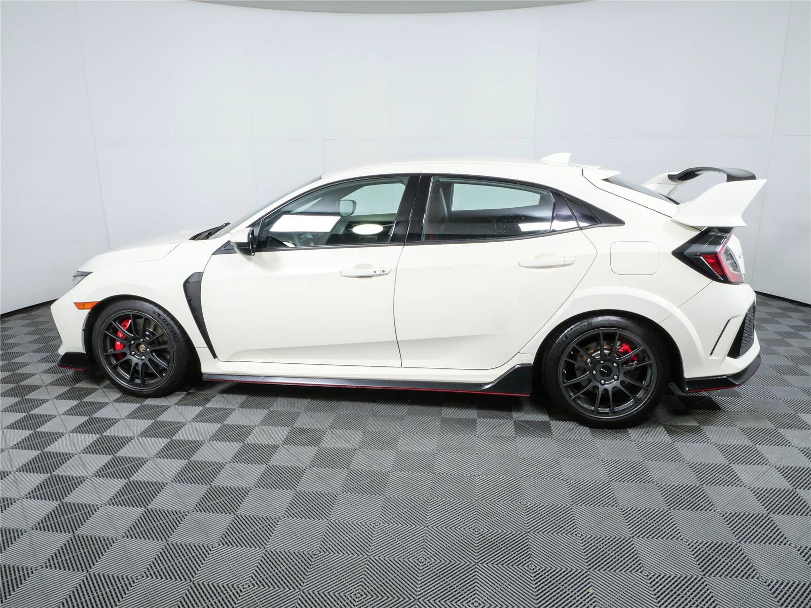 Used 2017 Honda Civic Type R image 27