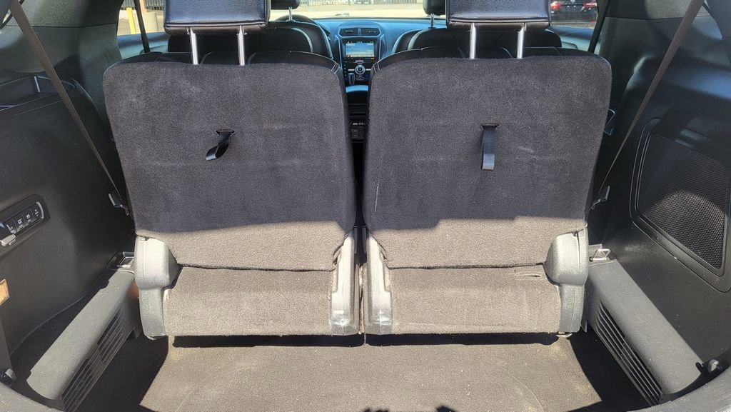 Used 2017 Ford Explorer Limited w/ Equipment Group 301A image 12