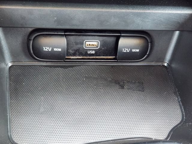 Certified 2025 Kia Soul LX w/ LX Technology Package FWD image 20