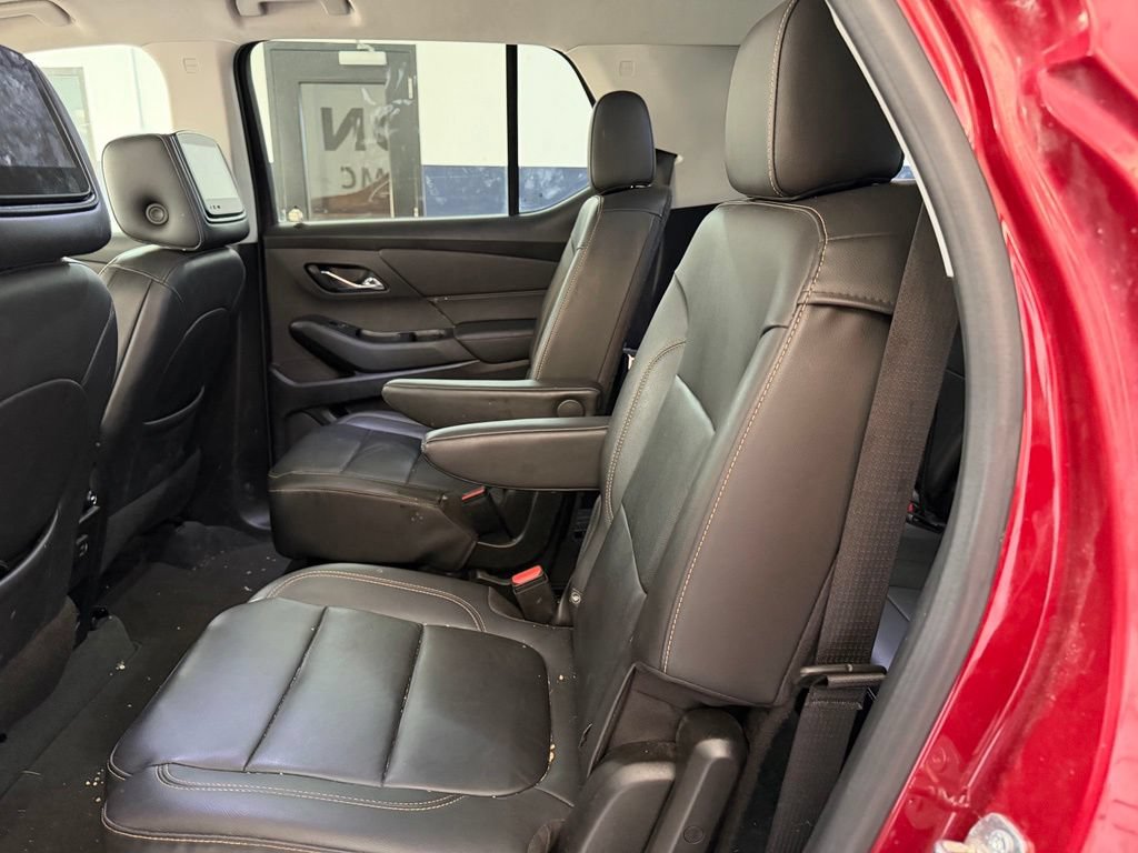 Used 2020 Chevrolet Traverse LT w/ LT Premium Package AWD/4WD image 17