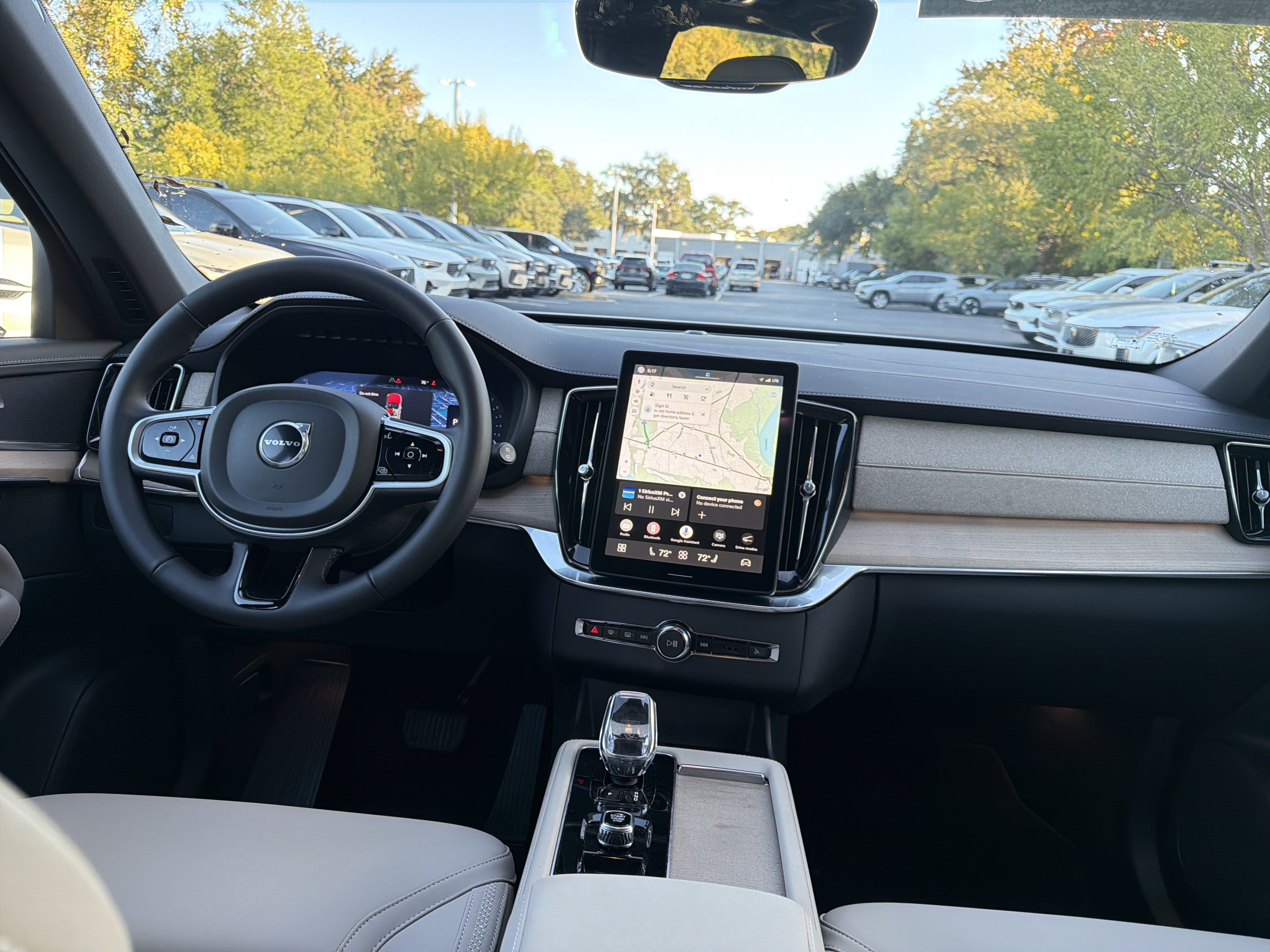 Certified 2025 Volvo XC90 B5 Core AWD/4WD image 30