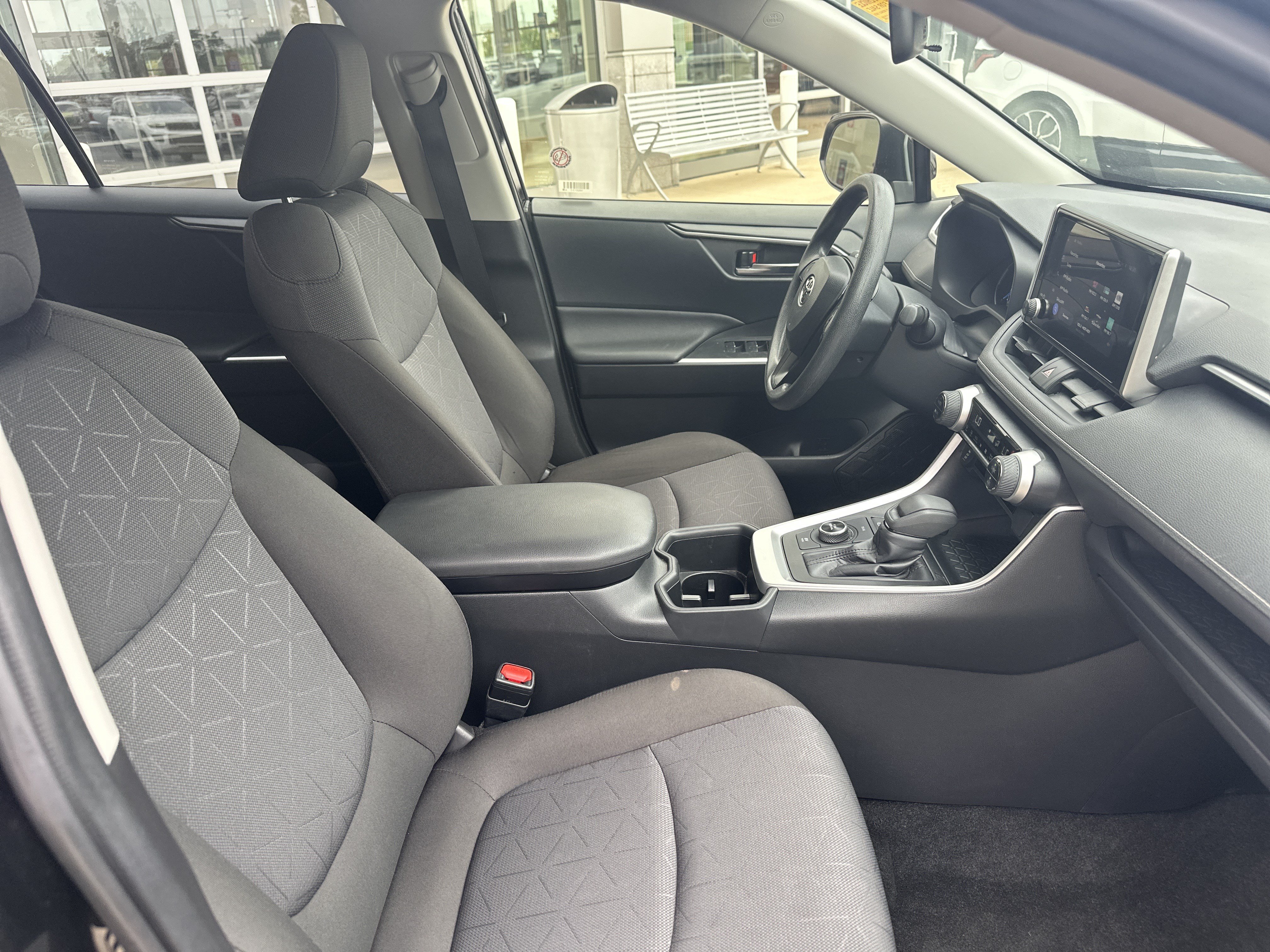 Used 2025 Toyota RAV4 XLE w/ Convenience Package AWD/4WD image 27