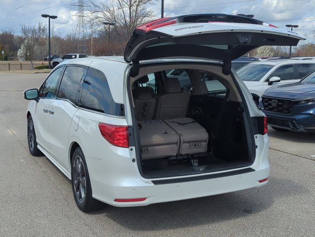 Used 2023 Honda Odyssey Elite image 10