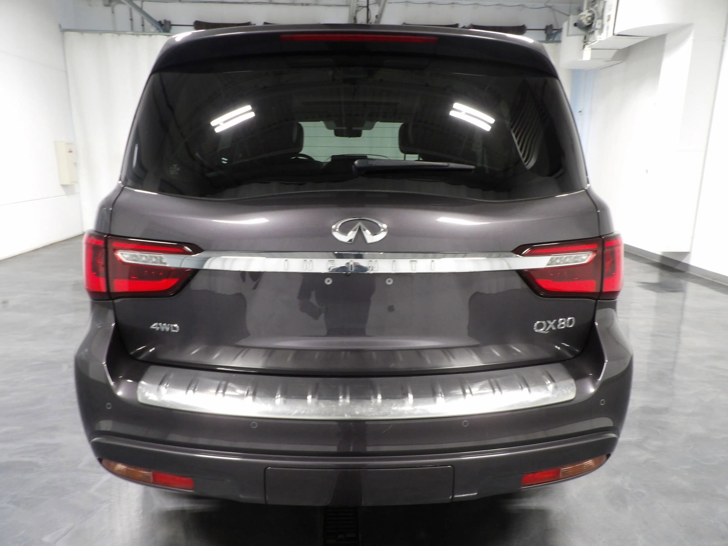 Used 2024 INFINITI QX80 Luxe image 10