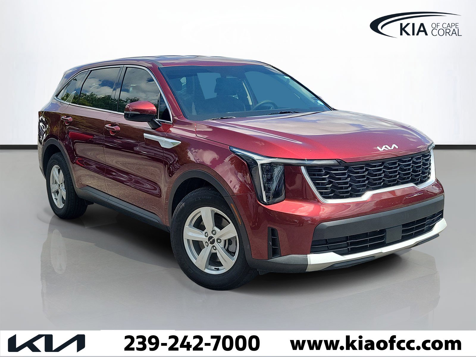 Certified 2025 Kia Sorento LX FWD image 1