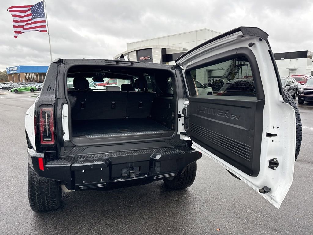 Used 2024 GMC Hummer EV 3X w/ LPO, Illumination Package image 31