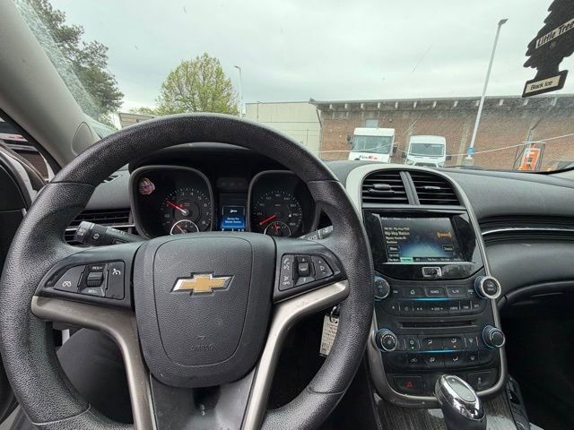 Used 2016 Chevrolet Malibu LT FWD image 16