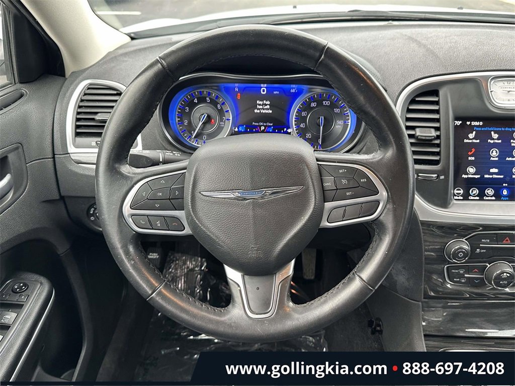 Used 2021 Chrysler 300 Touring L image 13