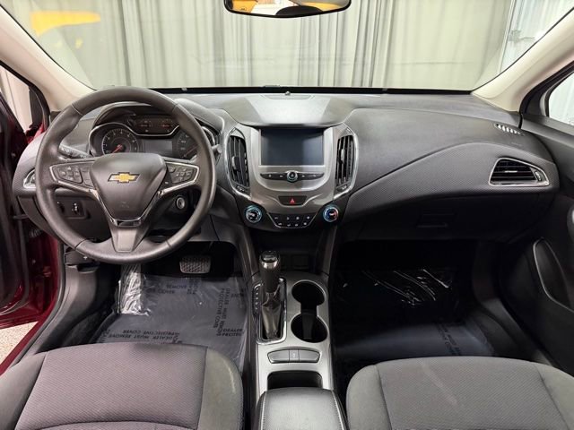 Used 2016 Chevrolet Cruze LT FWD image 12