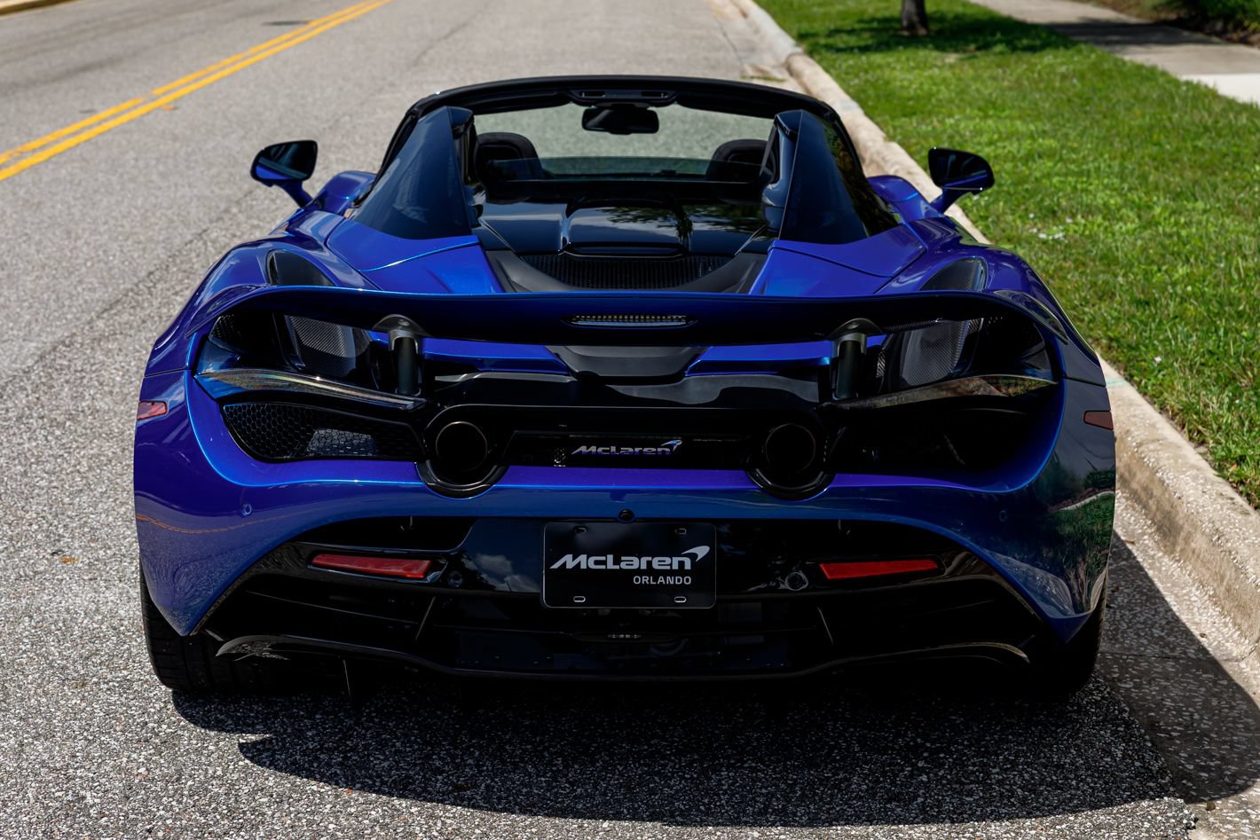 Used 2022 McLaren 720S Luxury RWD image 32