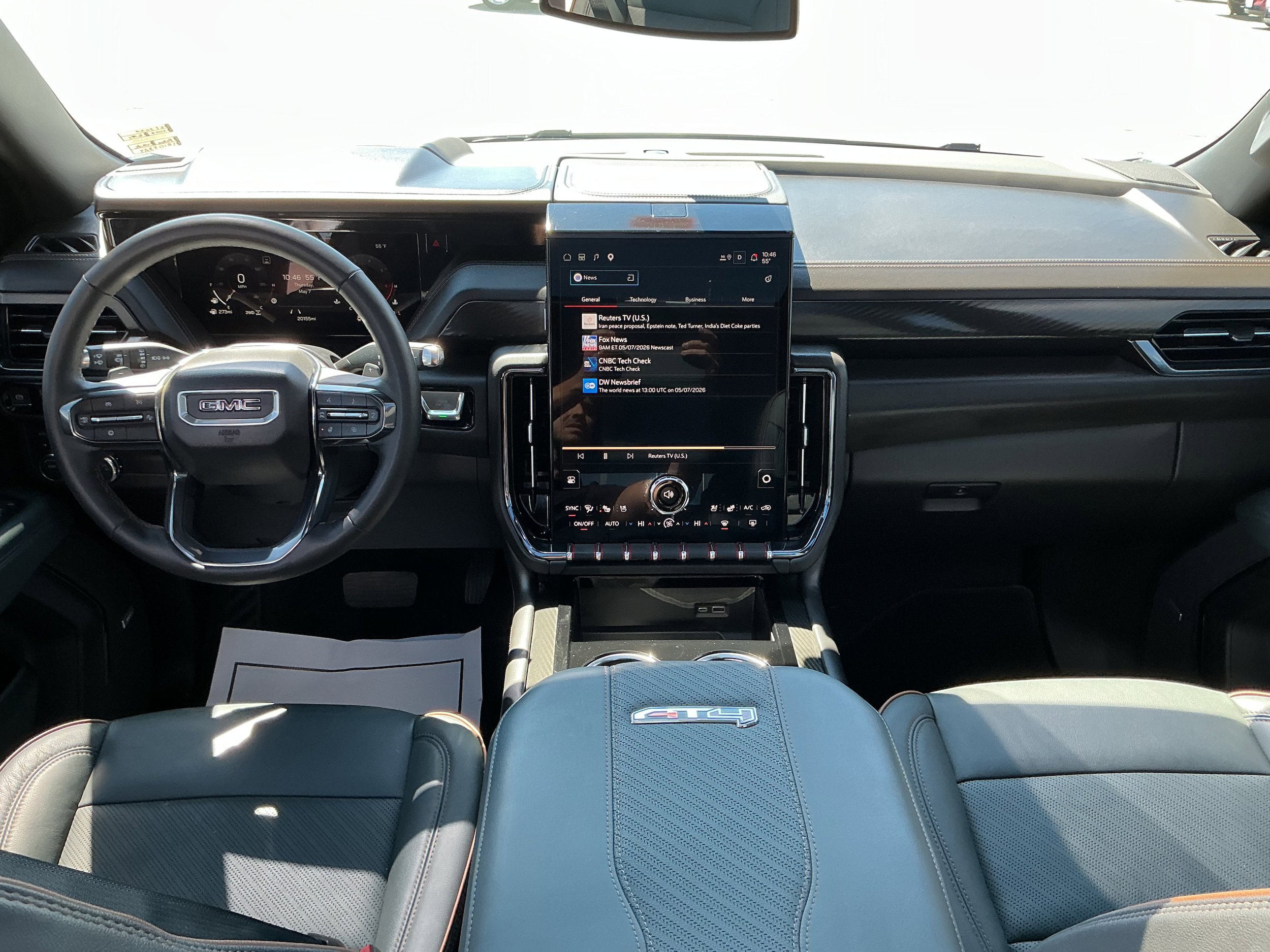 Used 2025 GMC Yukon AT4 AWD/4WD image 9