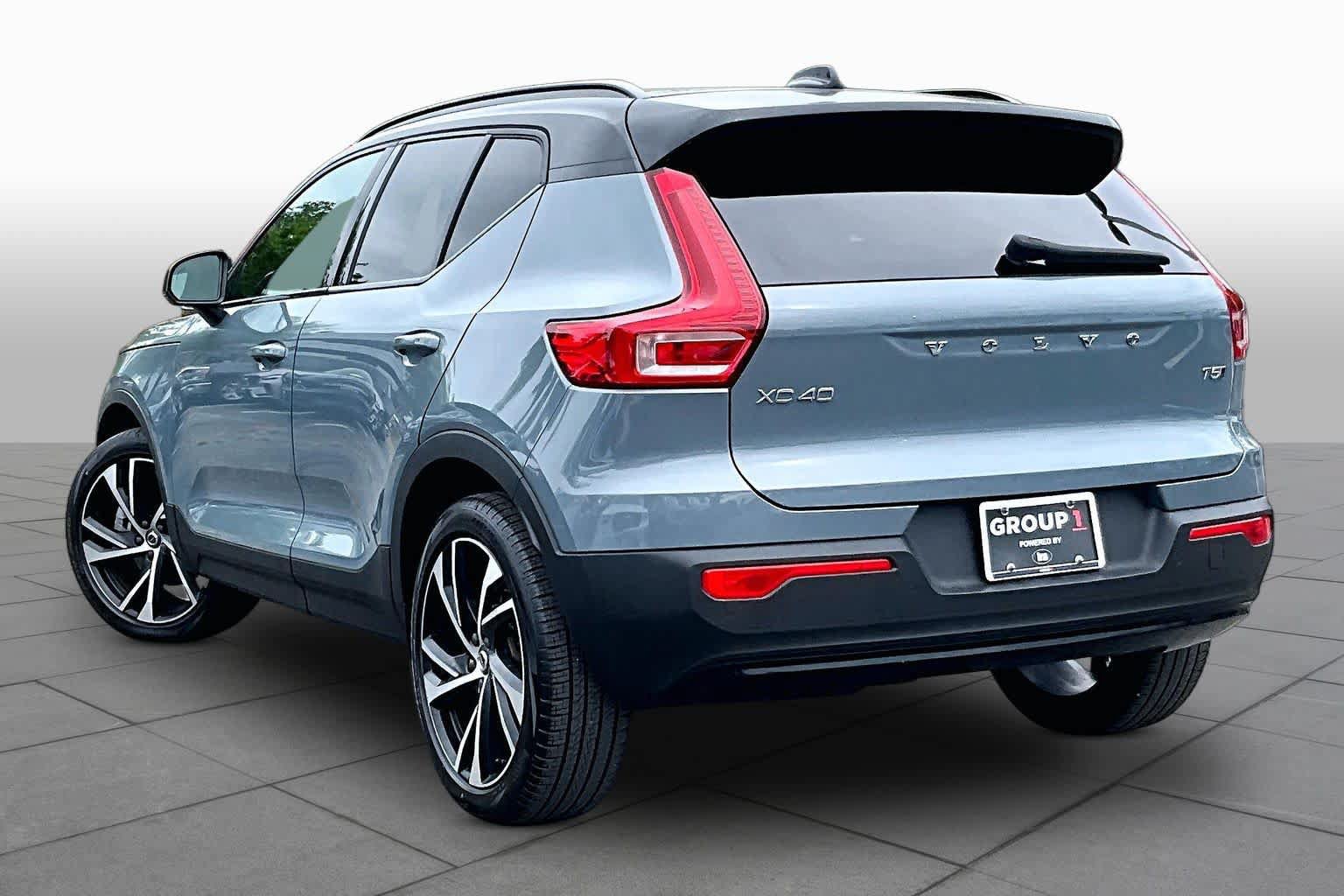 Used 2021 Volvo XC40 T5 R-Design AWD/4WD image 12