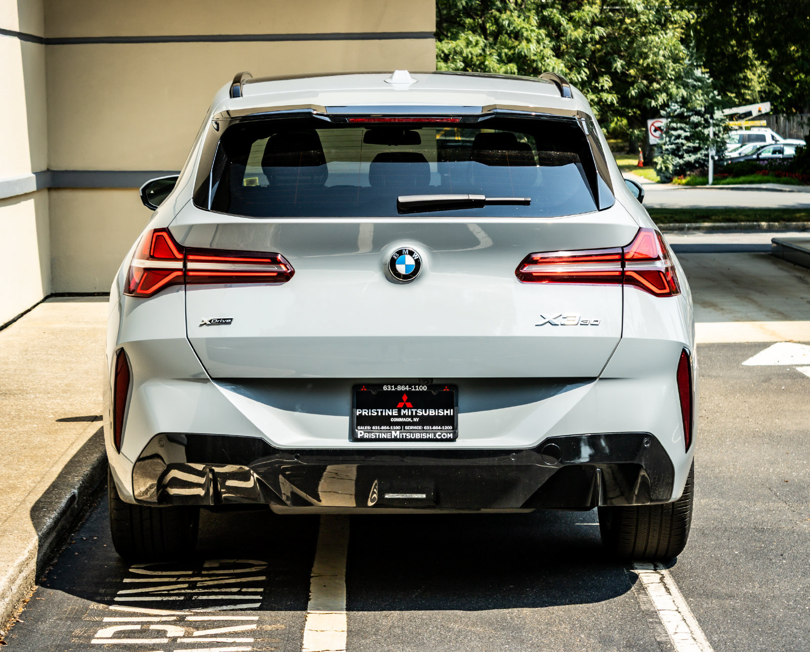 Used 2025 BMW X3 xDrive30i w/ Premium Package AWD/4WD image 6