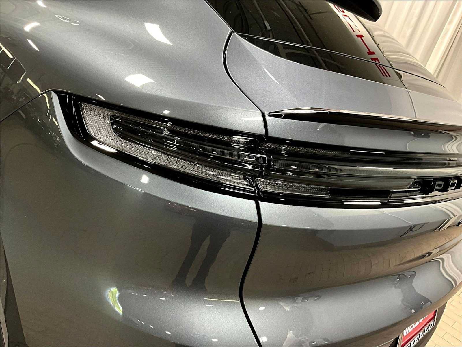New 2026 Porsche Cayenne Coupe AWD/4WD image 34