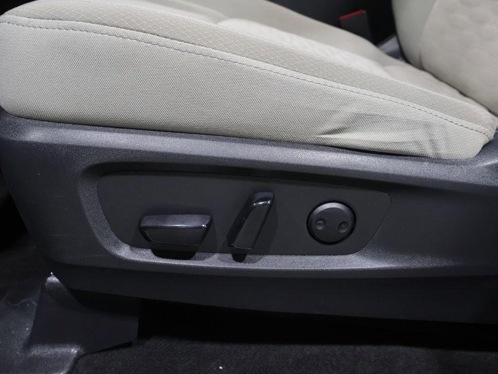 Used 2023 Nissan Pathfinder SV w/ Cargo Package image 10