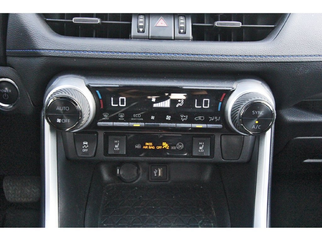 Used 2024 Toyota RAV4 XSE AWD/4WD image 29