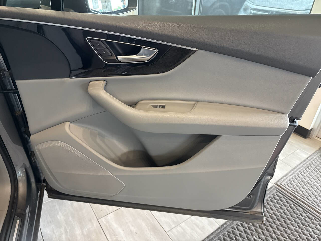 Used 2017 Audi Q7 3.0T Premium Plus image 42