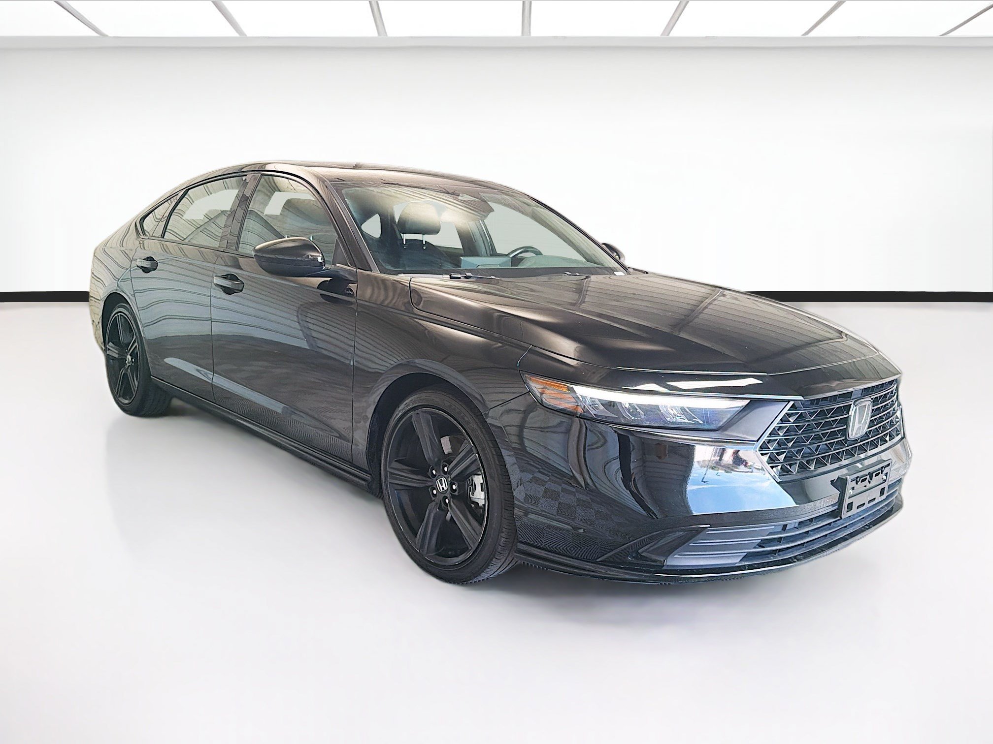 Used 2024 Honda Accord Sport image 3
